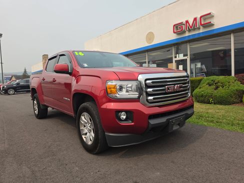 Used 2016 GMC Canyon SLE w/ SLE Convenience Package AWD/4WD image 1