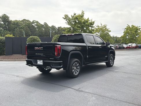 Used 2024 GMC Sierra 1500 AT4 w/ Technology Package AWD/4WD image 3