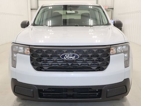 New 2025 Ford Maverick XL image 3