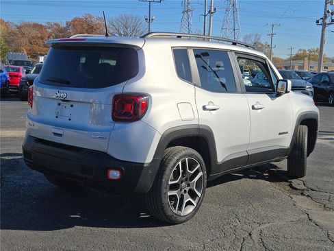 Used 2021 Jeep Renegade Latitude w/ Luxury Group I image 12