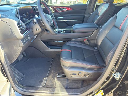 New 2026 Chevrolet Traverse RS image 8