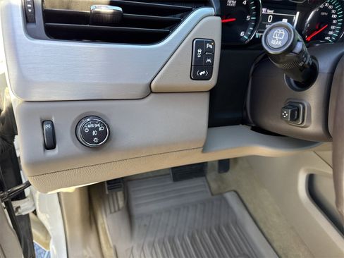 Used 2017 GMC Yukon SLT image 18