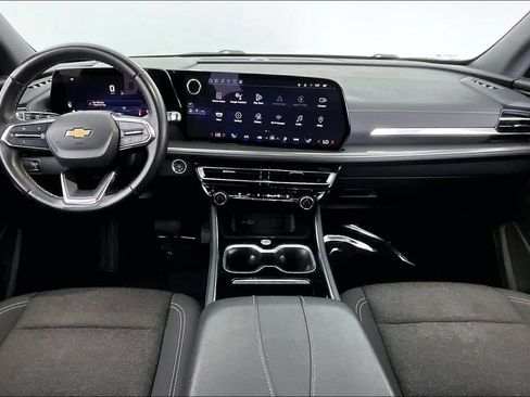 Used 2024 Chevrolet Traverse LT FWD image 18