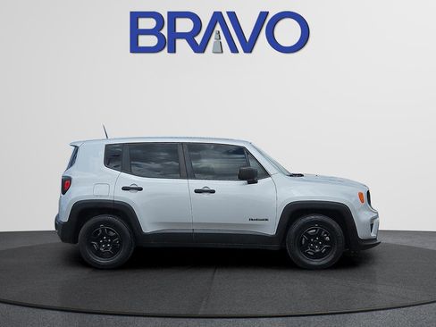 Used 2021 Jeep Renegade Sport FWD image 3