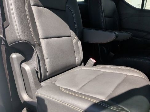 Certified 2023 Chevrolet Traverse LT image 18