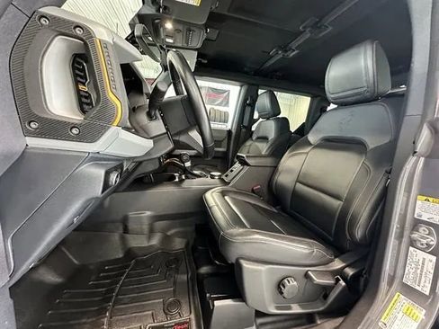 Used 2023 Ford Bronco Badlands w/ Sasquatch Package image 11