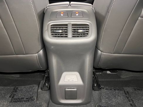 Used 2024 Buick Envision Avenir image 20