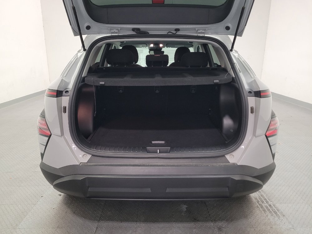 Used 2025 Hyundai Kona SEL FWD image 29