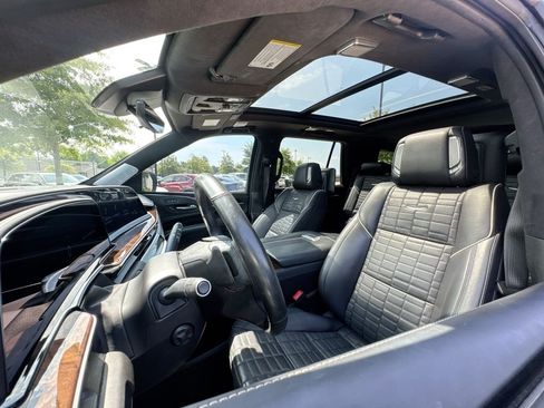 Used 2021 Cadillac Escalade Sport Platinum RWD image 10