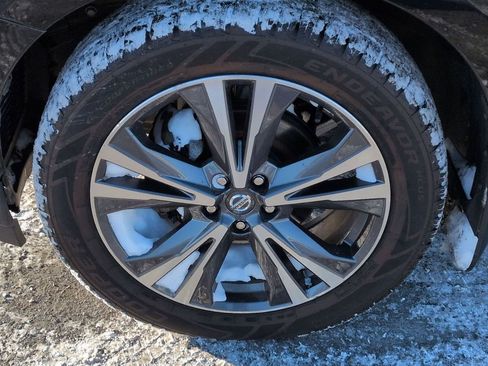 Used 2020 Nissan Pathfinder Platinum image 10