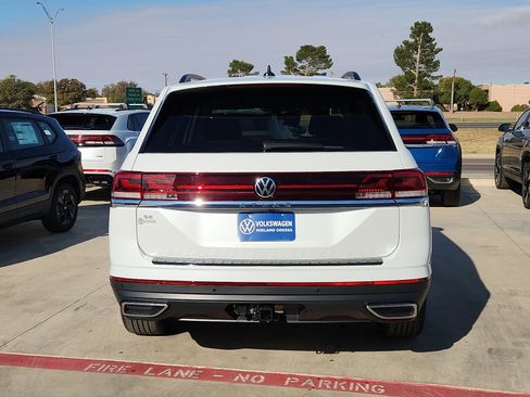New 2026 Volkswagen Atlas SE image 6
