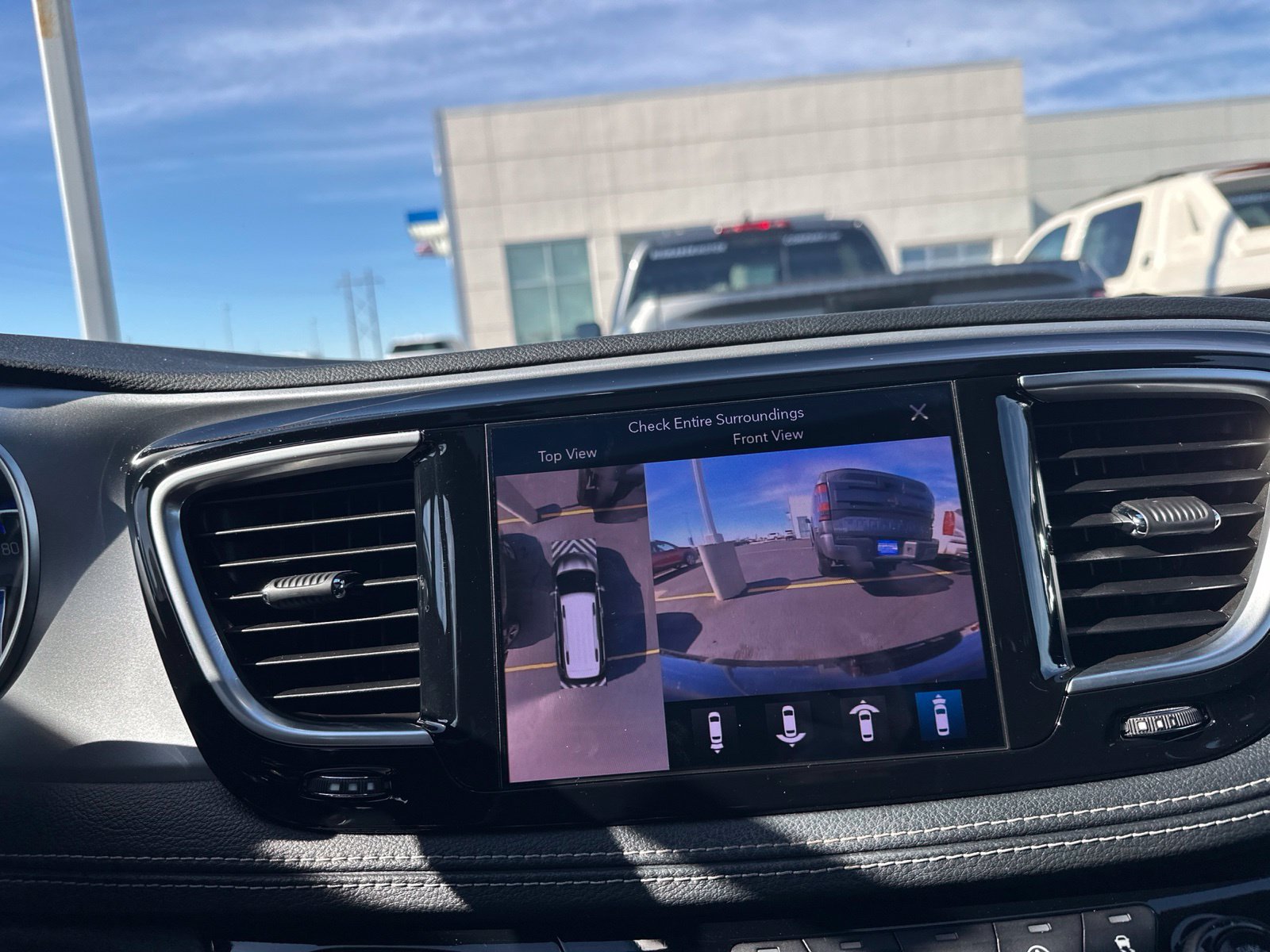 Used 2019 Chrysler Pacifica Limited FWD image 56