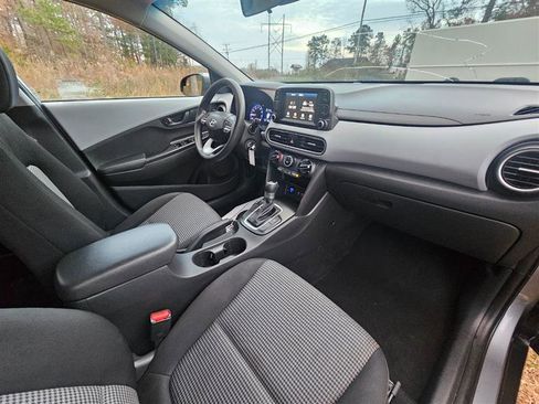 Used 2021 Hyundai Kona SE w/ Cargo Package image 9