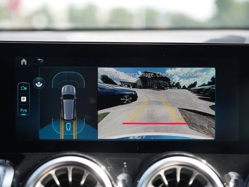 Certified 2026 Mercedes-Benz GLB 250 4MATIC image 26