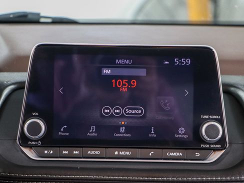 Used 2023 Nissan Rogue SV w/ SV Premium B Package FWD image 19