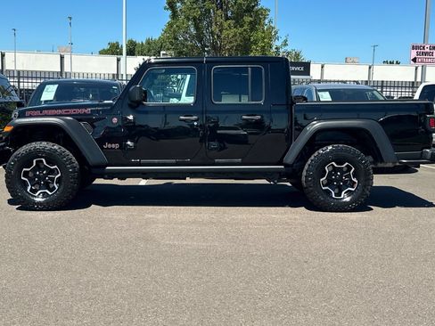 Used 2023 Jeep Gladiator Rubicon w/ Cold Weather Group AWD/4WD image 7