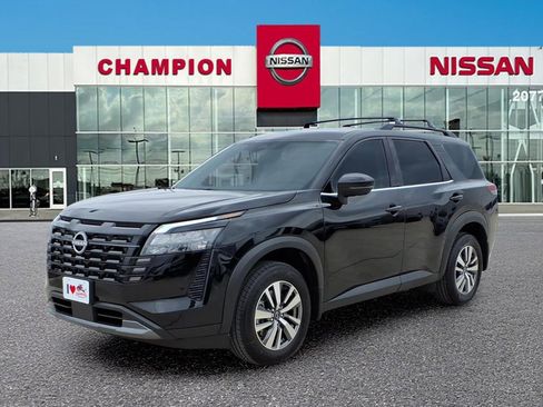 New 2026 Nissan Pathfinder SL image 3