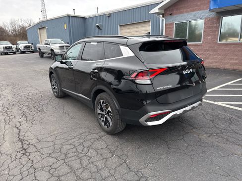 Used 2023 Kia Sportage EX w/ EX Premium Package image 4