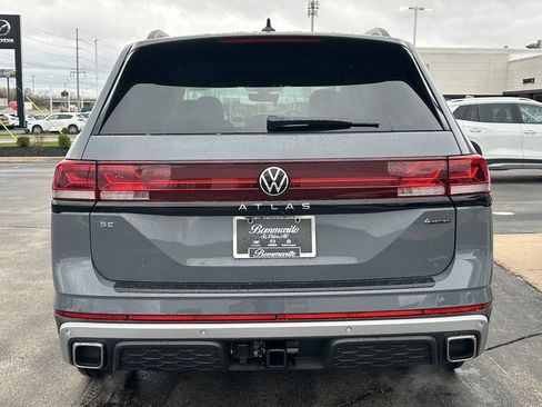 New 2026 Volkswagen Atlas Peak Edition AWD/4WD image 3