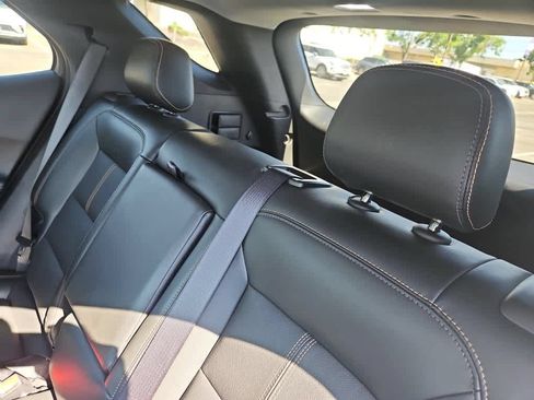 Used 2023 Chevrolet Equinox Premier AWD/4WD image 12
