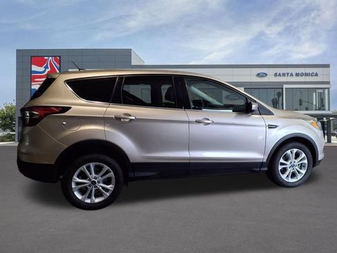 Used 2017 Ford Escape SE FWD image 25