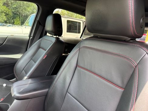 Used 2024 Chevrolet Equinox RS w/ RS Leather Package FWD image 17