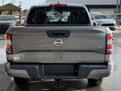 Used 2023 Nissan Frontier SV image 11