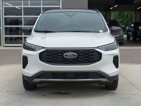 New 2025 Ford Escape ST-Line w/ Tech Pack #1 AWD/4WD image 9