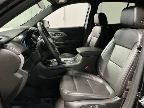 Used 2023 Chevrolet Traverse LT AWD/4WD image 14