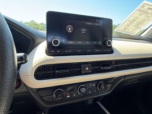 Used 2023 Honda HR-V LX image 25