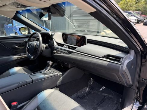 Used 2019 Lexus ES 350 w/ Premium Package FWD image 14