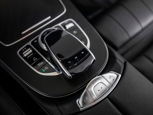 Used 2023 Mercedes-Benz E 450 Cabriolet image 37