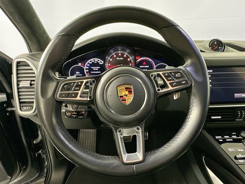 Certified 2022 Porsche Cayenne Turbo image 20