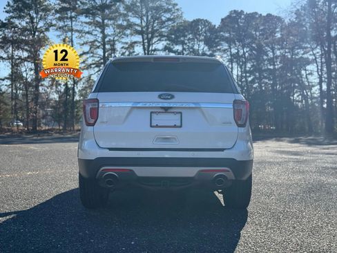 Used 2017 Ford Explorer XLT w/ Equipment Group 202A image 56