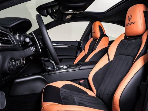 Used 2024 Maserati Ghibli Trofeo image 22