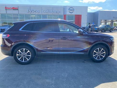 Used 2020 Lincoln Nautilus FWD w/ Equipment Group 101A image 8