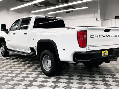 Used 2025 Chevrolet Silverado 3500 W/T AWD/4WD image 3