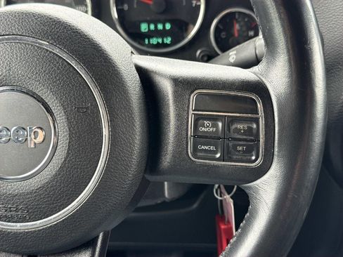 Used 2012 Jeep Wrangler Sport AWD/4WD image 12