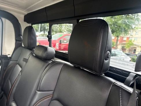 Used 2021 Jeep Gladiator Mojave AWD/4WD image 6
