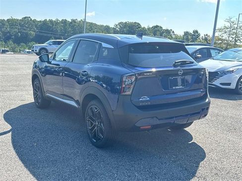 New 2025 Nissan Kicks SR image 6