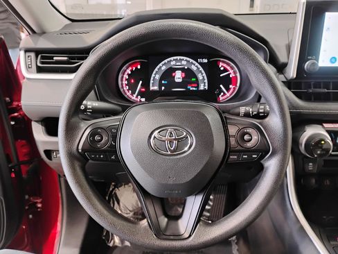 Used 2025 Toyota RAV4 XLE w/ Convenience Package image 19