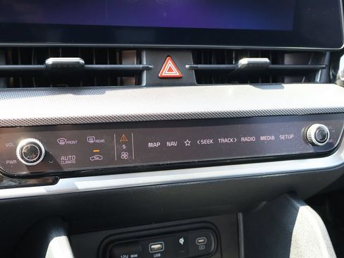 Used 2025 Kia Sportage SX FWD image 36