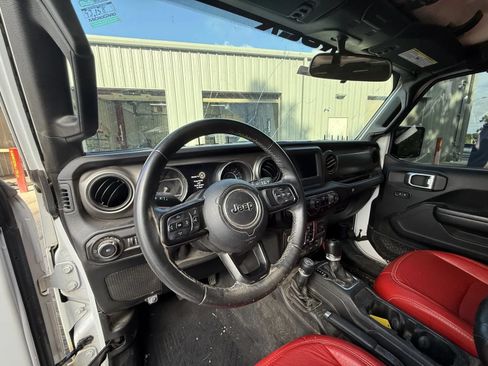 Used 2018 Jeep Wrangler Unlimited Sport S AWD/4WD image 7
