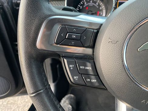 Used 2016 Ford Mustang Coupe image 34