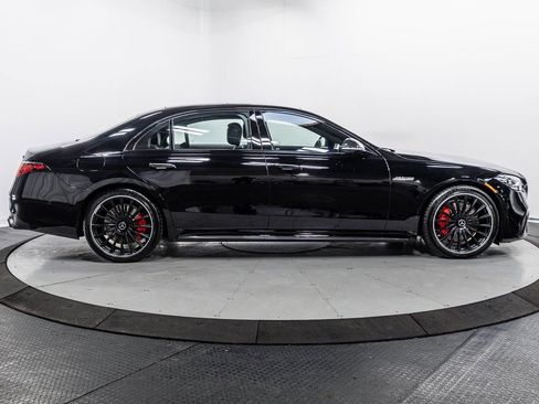 Certified 2025 Mercedes-Benz S 63 AMG S w/ Carbon Fiber Exterior Package image 35