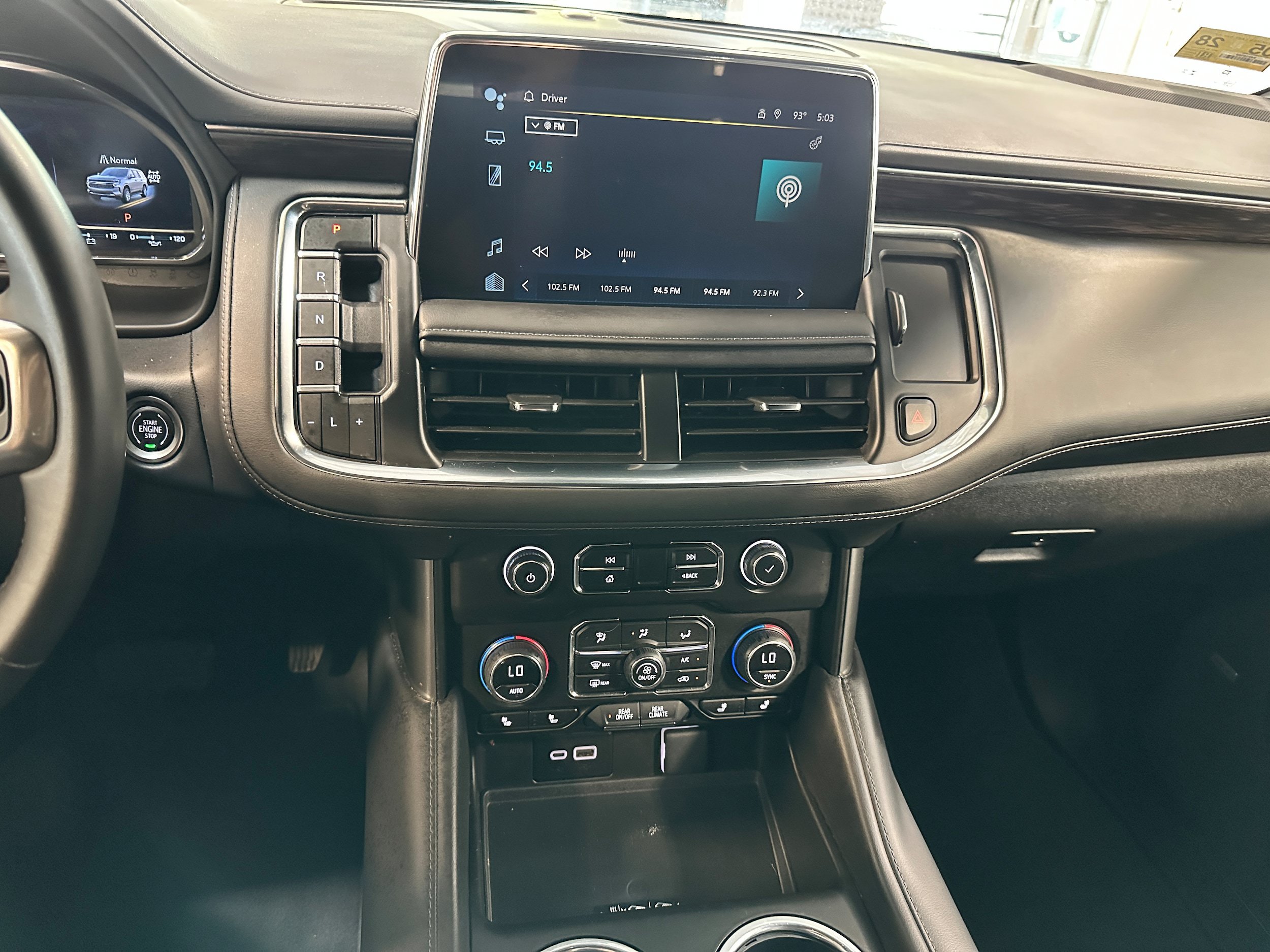 Used 2024 Chevrolet Suburban LT AWD/4WD image 15