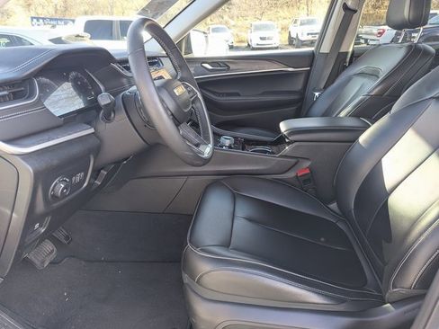 Used 2023 Jeep Grand Cherokee L Limited w/ Trailer Tow Group (B) image 25