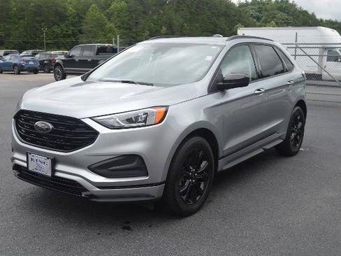 Certified 2024 Ford Edge SE w/ Black Appearance Package AWD/4WD image 2