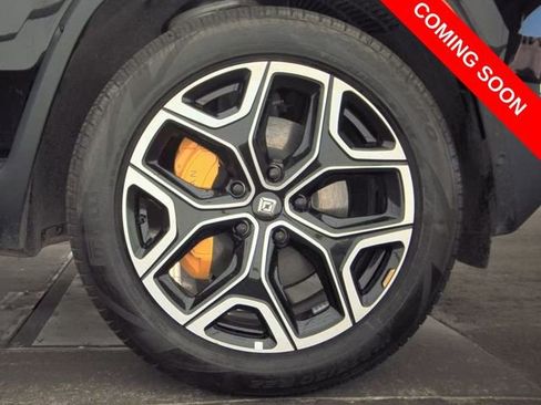 Used 2024 Rivian R1S Adventure AWD/4WD image 9