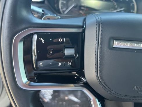 Used 2022 Land Rover Range Rover Velar R-Dynamic S image 30